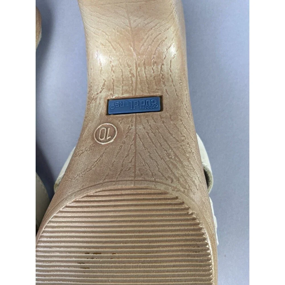 COBBIE CUDDLERS Size 10 Womens Creme Sandal Shoe Open Toe 3